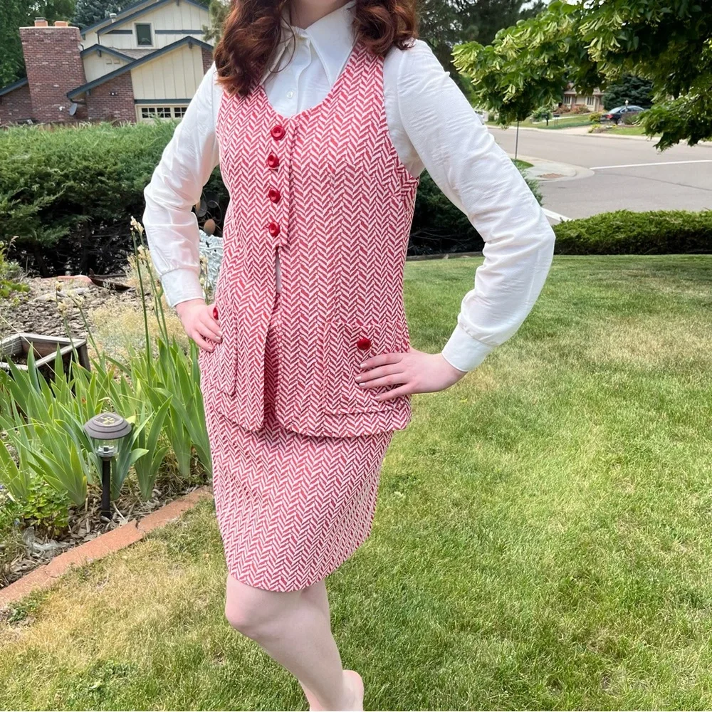 Vintage 1960 70 Mod Red white Herringbone Long Vest Skirt Suit Set Small